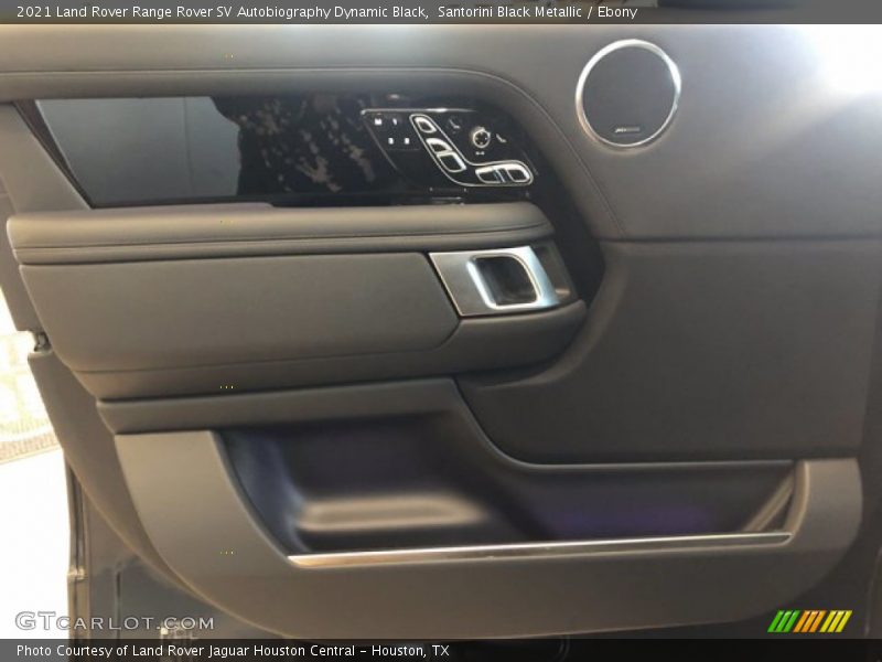 Door Panel of 2021 Range Rover SV Autobiography Dynamic Black