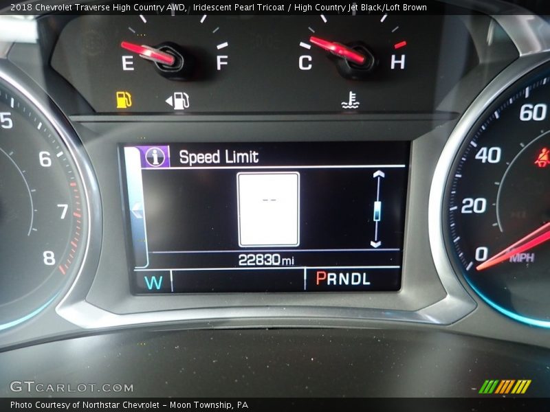 Iridescent Pearl Tricoat / High Country Jet Black/Loft Brown 2018 Chevrolet Traverse High Country AWD