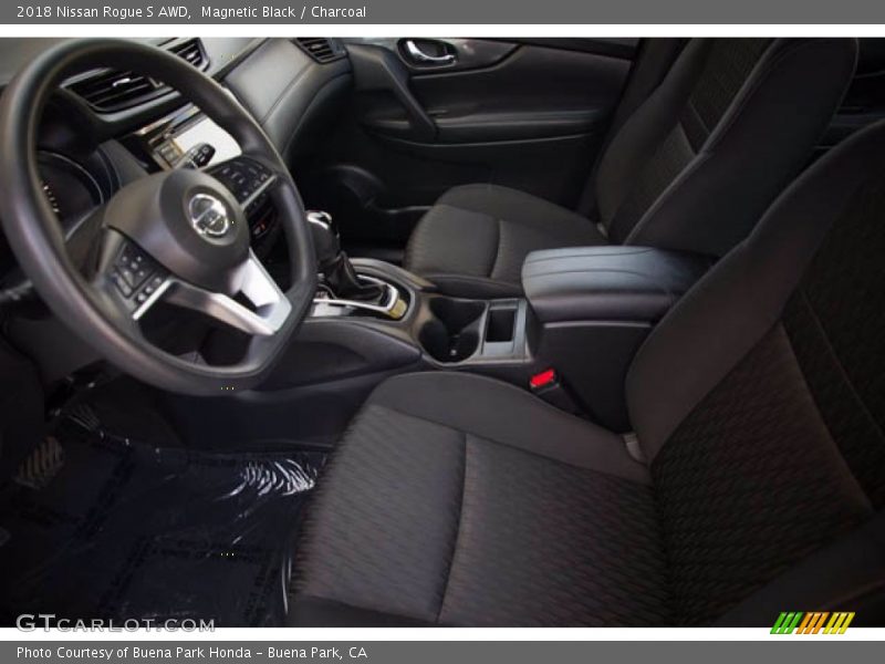 Magnetic Black / Charcoal 2018 Nissan Rogue S AWD