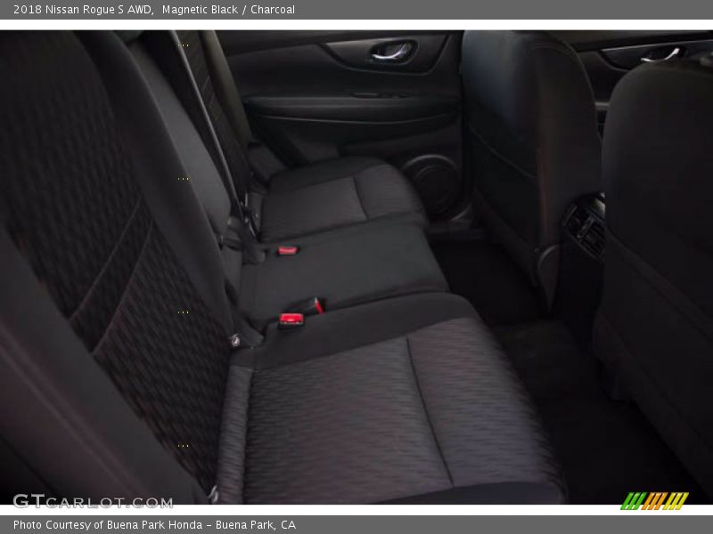 Magnetic Black / Charcoal 2018 Nissan Rogue S AWD