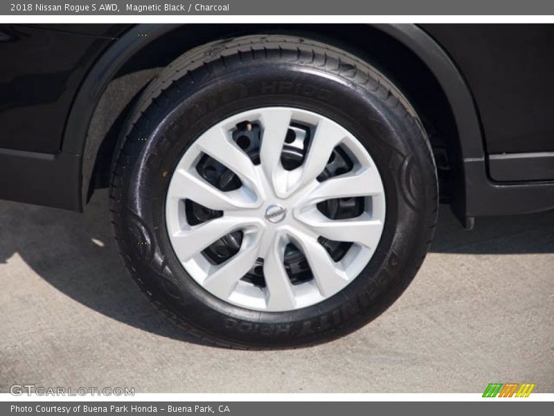 Magnetic Black / Charcoal 2018 Nissan Rogue S AWD