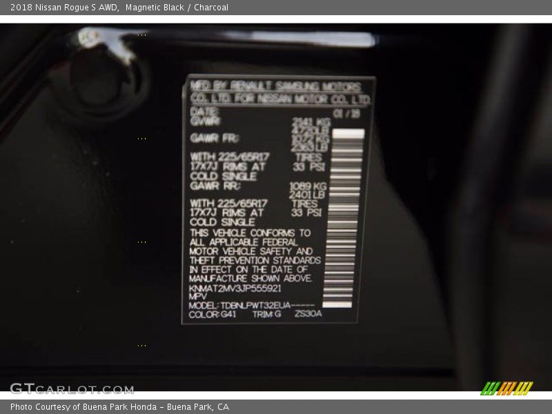 Magnetic Black / Charcoal 2018 Nissan Rogue S AWD