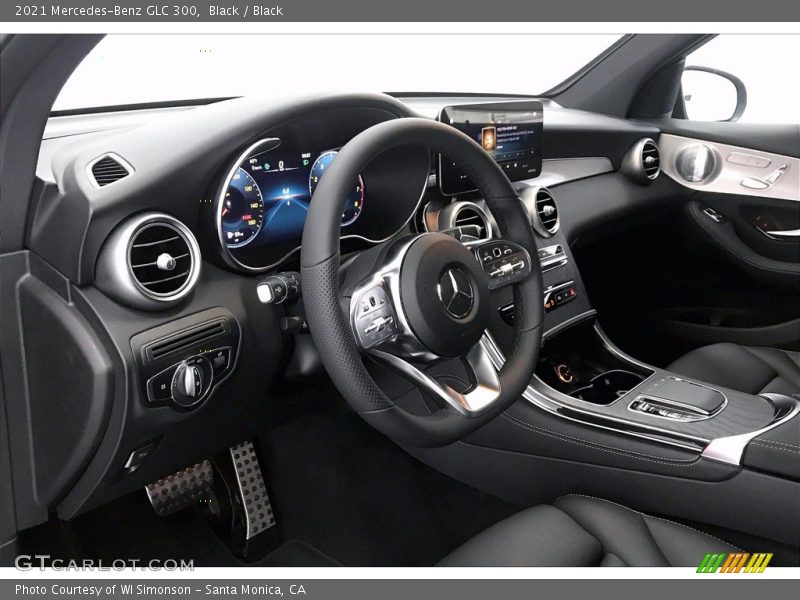 Black / Black 2021 Mercedes-Benz GLC 300