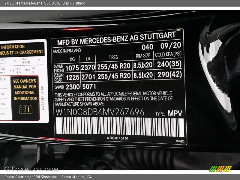 Black / Black 2021 Mercedes-Benz GLC 300