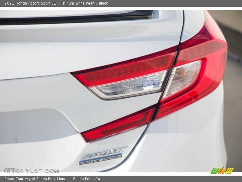 Platinum White Pearl / Black 2021 Honda Accord Sport SE