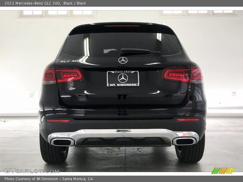 Black / Black 2021 Mercedes-Benz GLC 300