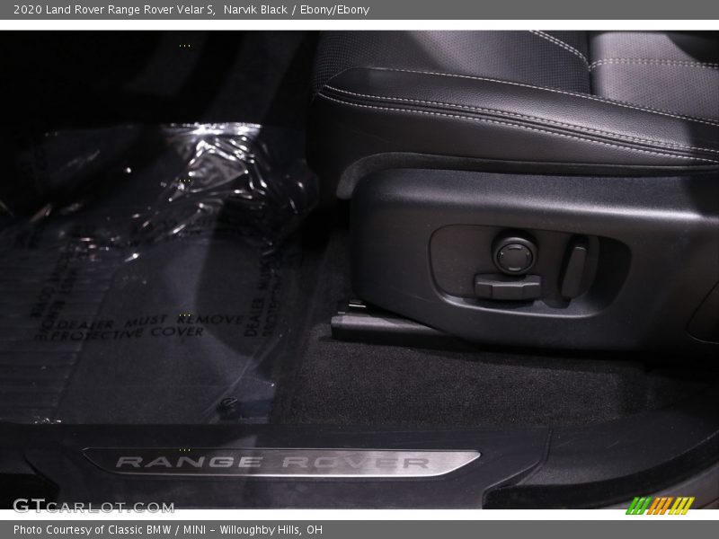 Narvik Black / Ebony/Ebony 2020 Land Rover Range Rover Velar S