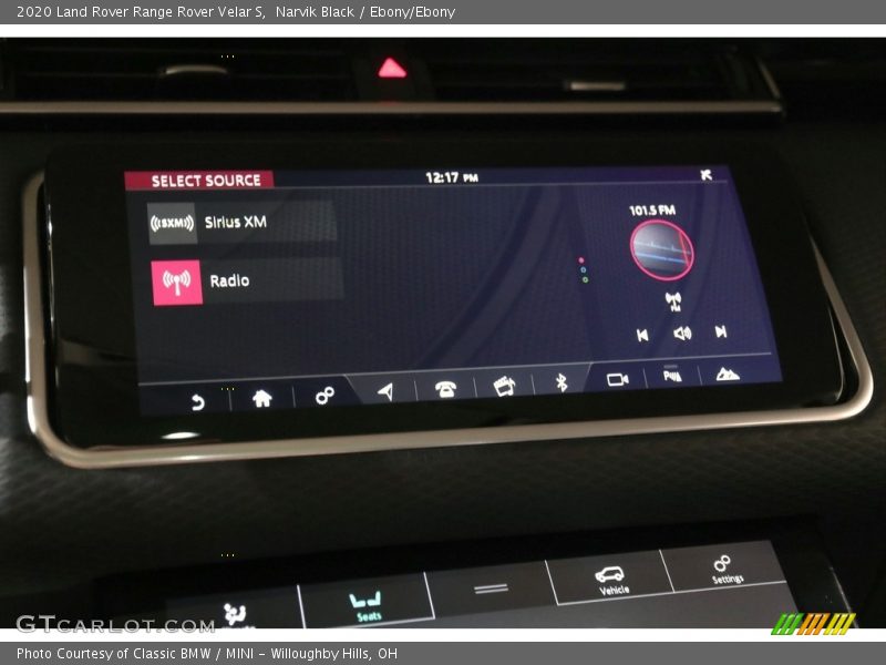 Controls of 2020 Range Rover Velar S