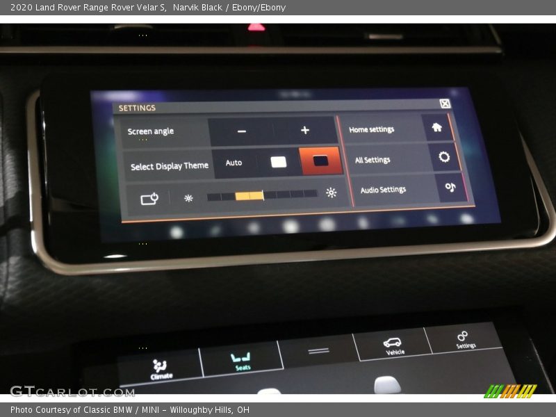 Controls of 2020 Range Rover Velar S