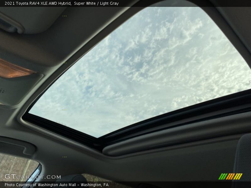 Super White / Light Gray 2021 Toyota RAV4 XLE AWD Hybrid