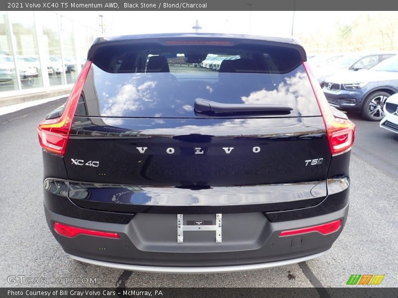 Black Stone / Blond/Charcoal 2021 Volvo XC40 T5 Momentum AWD