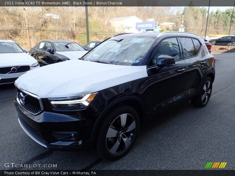 Black Stone / Blond/Charcoal 2021 Volvo XC40 T5 Momentum AWD