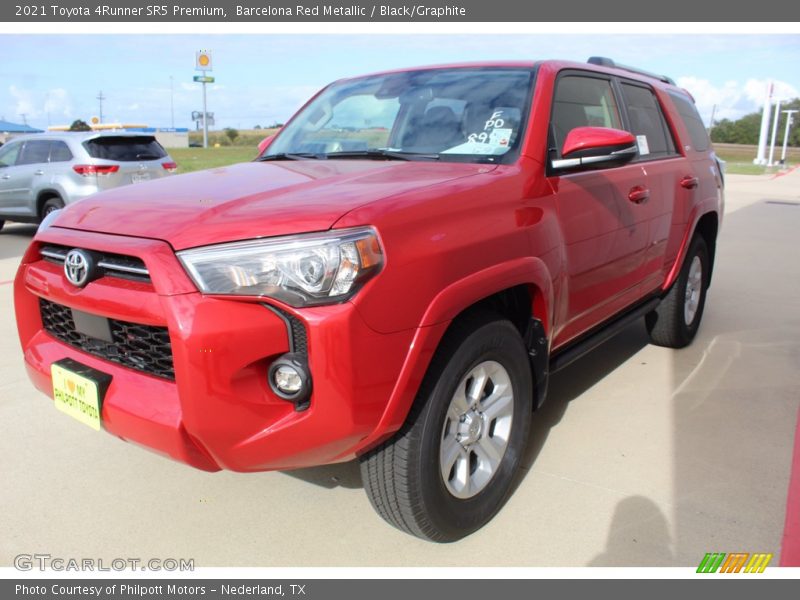 Front 3/4 View of 2021 4Runner SR5 Premium