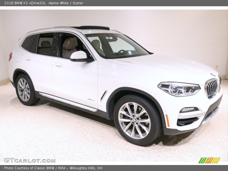 Alpine White / Oyster 2018 BMW X3 xDrive30i