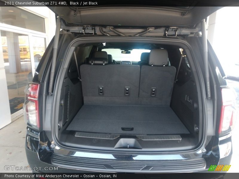  2021 Suburban Z71 4WD Trunk