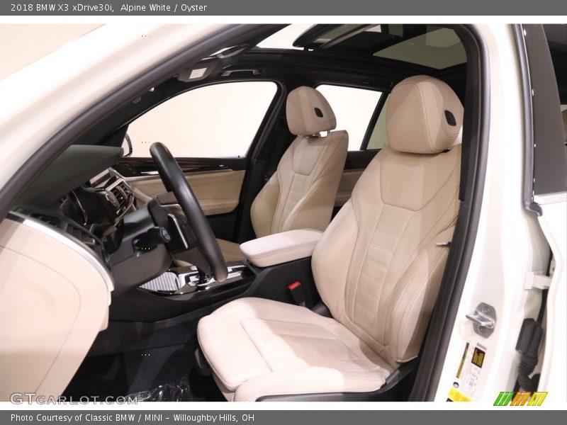 Alpine White / Oyster 2018 BMW X3 xDrive30i