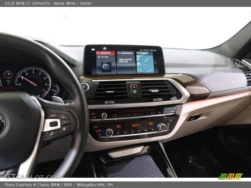 Alpine White / Oyster 2018 BMW X3 xDrive30i