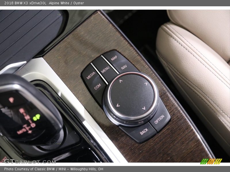 Alpine White / Oyster 2018 BMW X3 xDrive30i