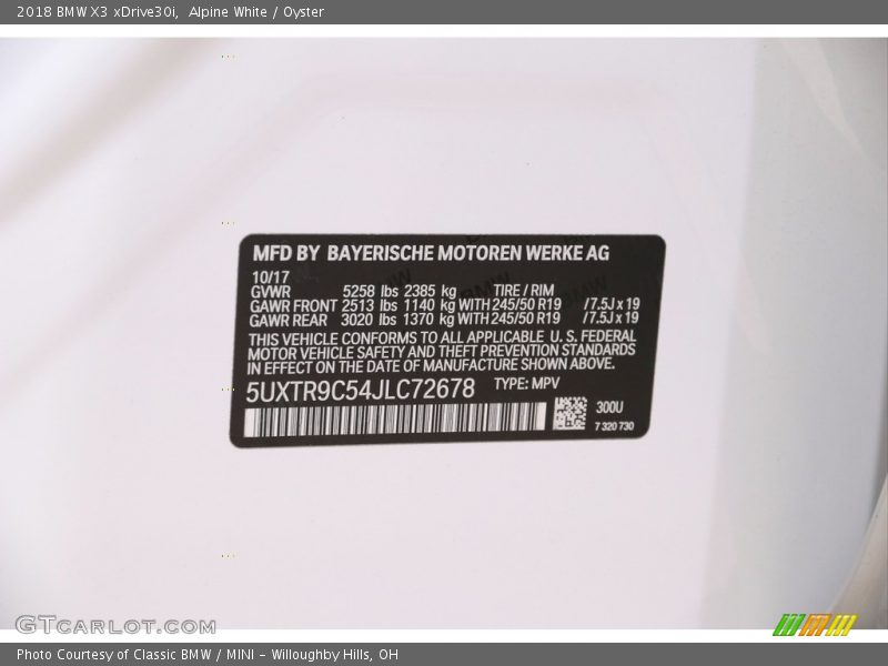 Alpine White / Oyster 2018 BMW X3 xDrive30i