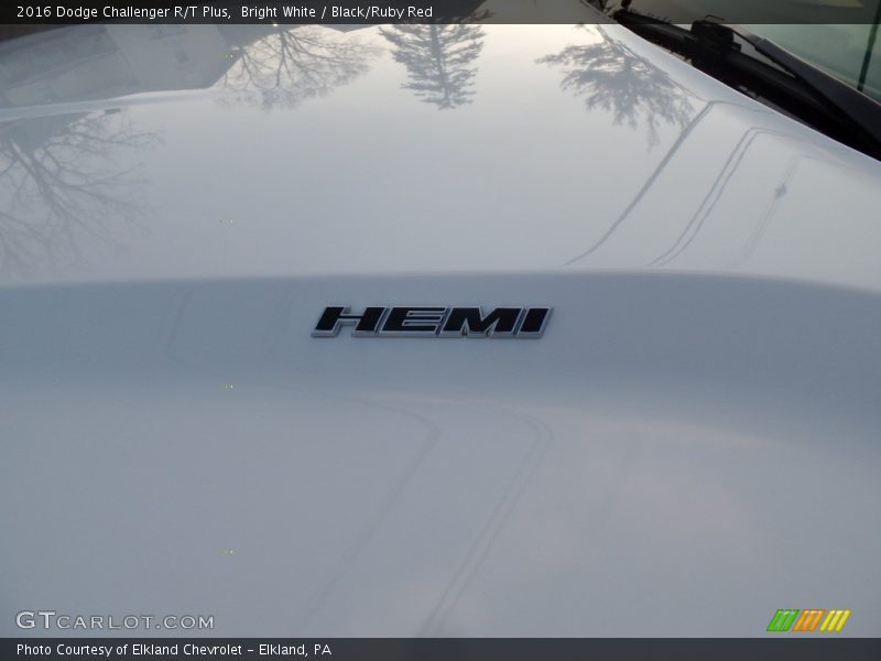 Bright White / Black/Ruby Red 2016 Dodge Challenger R/T Plus