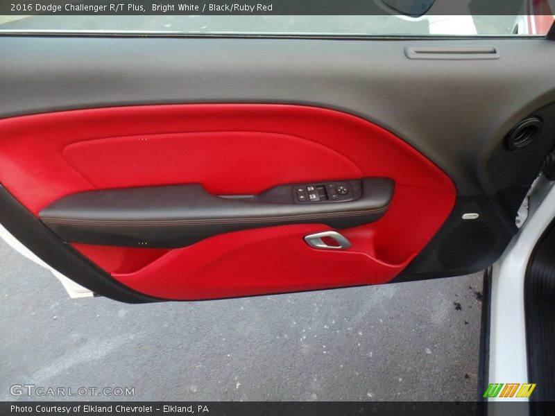 Bright White / Black/Ruby Red 2016 Dodge Challenger R/T Plus