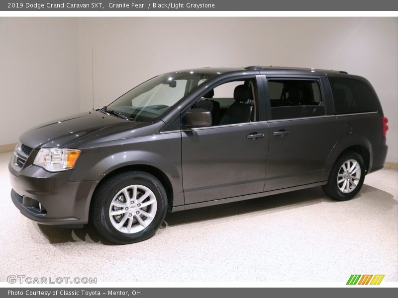 Granite Pearl / Black/Light Graystone 2019 Dodge Grand Caravan SXT