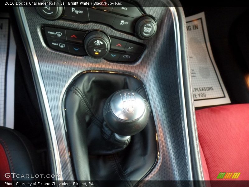  2016 Challenger R/T Plus 8 Speed TorqueFlight Automatic Shifter