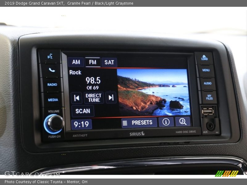 Granite Pearl / Black/Light Graystone 2019 Dodge Grand Caravan SXT