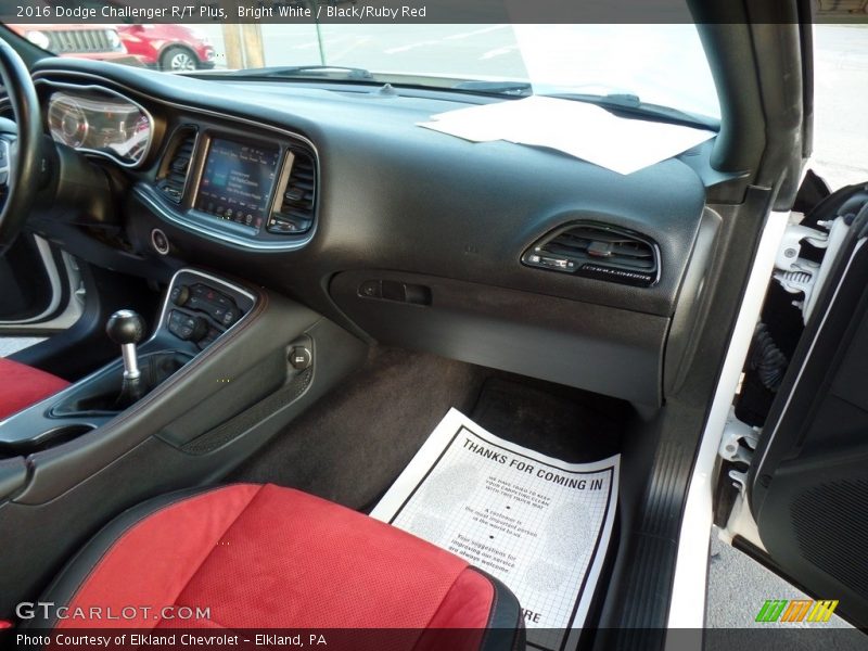 Bright White / Black/Ruby Red 2016 Dodge Challenger R/T Plus