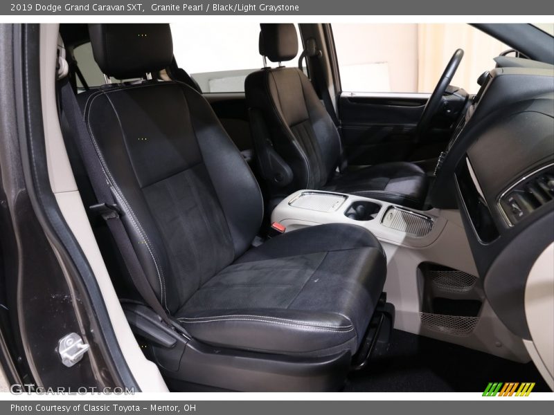 Granite Pearl / Black/Light Graystone 2019 Dodge Grand Caravan SXT