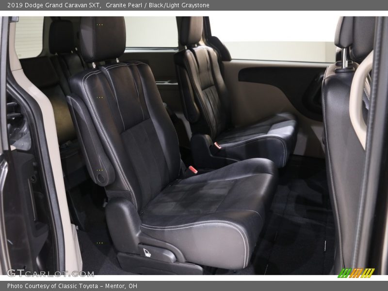 Granite Pearl / Black/Light Graystone 2019 Dodge Grand Caravan SXT