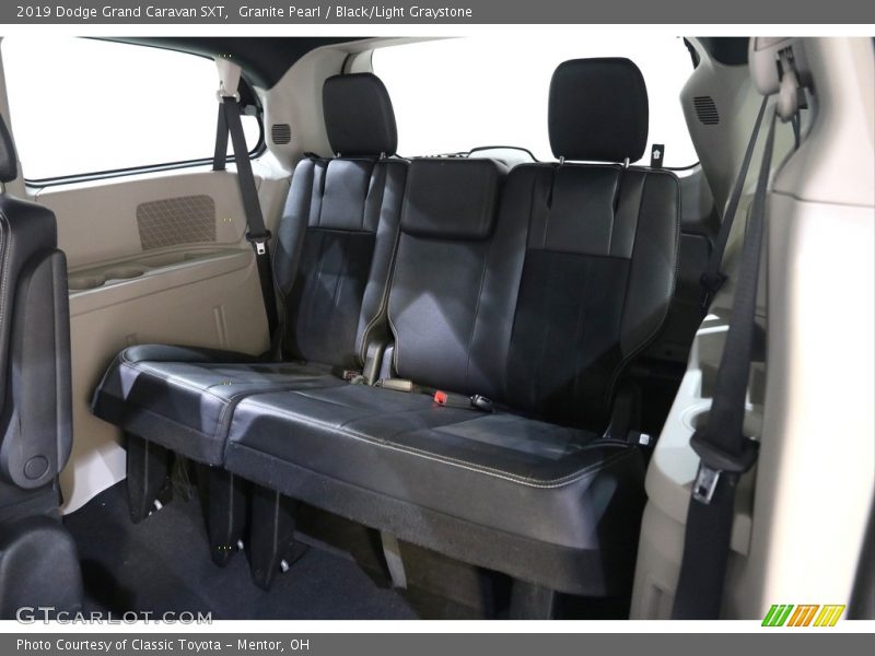 Granite Pearl / Black/Light Graystone 2019 Dodge Grand Caravan SXT