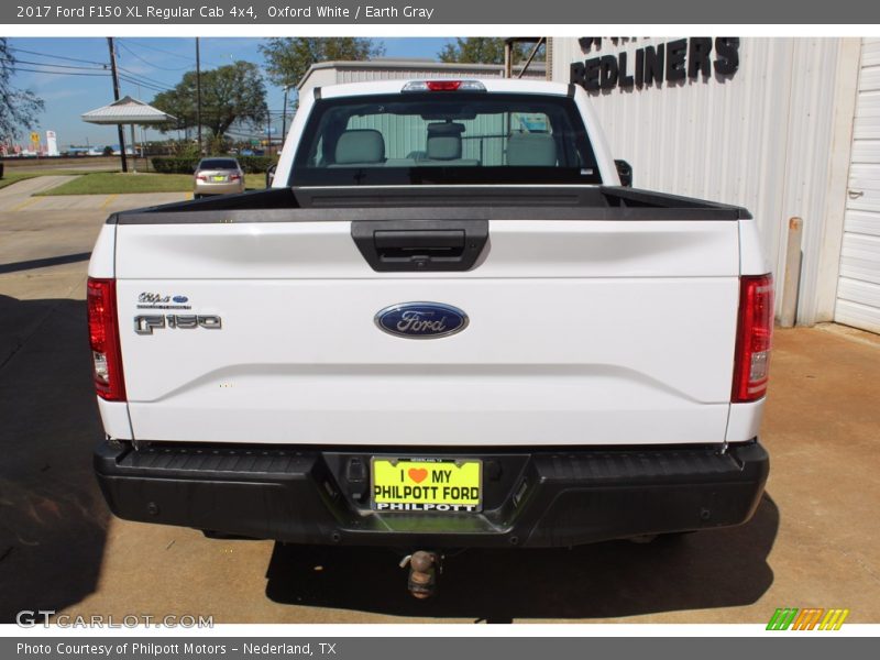 Oxford White / Earth Gray 2017 Ford F150 XL Regular Cab 4x4