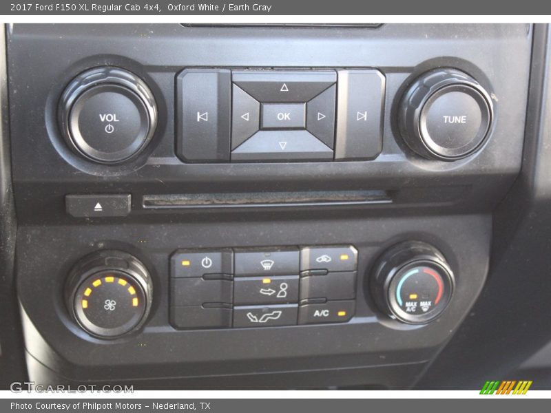 Oxford White / Earth Gray 2017 Ford F150 XL Regular Cab 4x4