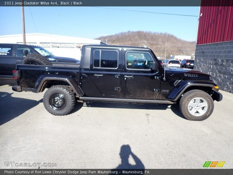 Black / Black 2021 Jeep Gladiator Willys 4x4