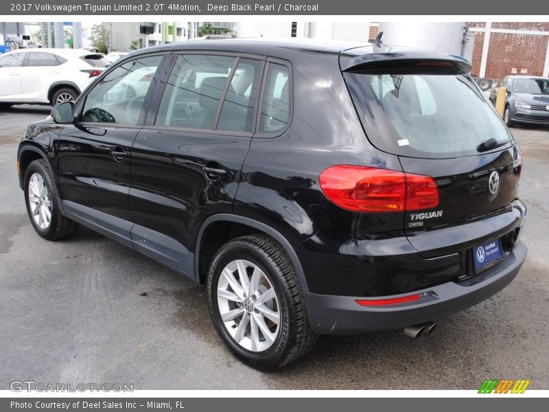 Deep Black Pearl / Charcoal 2017 Volkswagen Tiguan Limited 2.0T 4Motion
