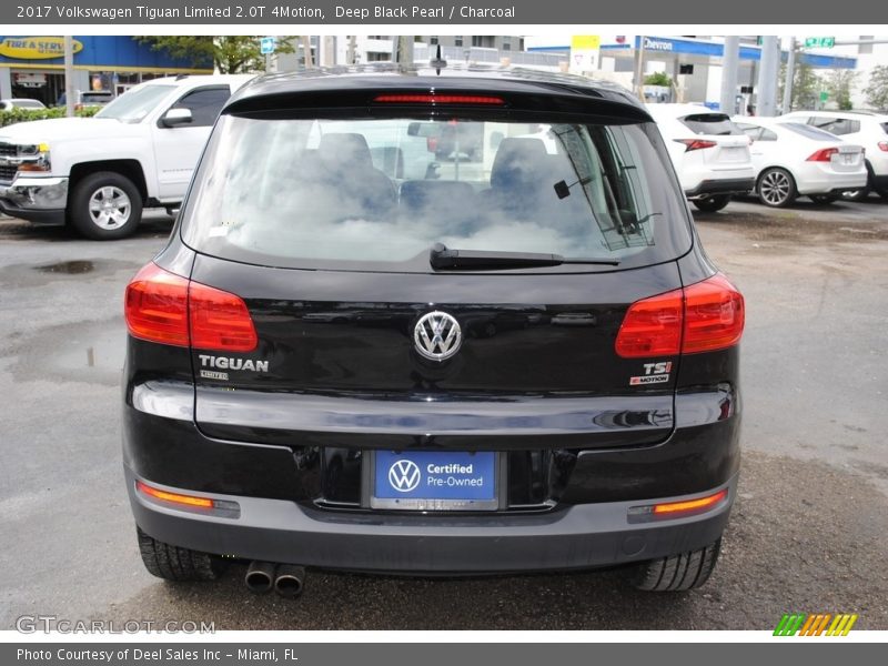 Deep Black Pearl / Charcoal 2017 Volkswagen Tiguan Limited 2.0T 4Motion