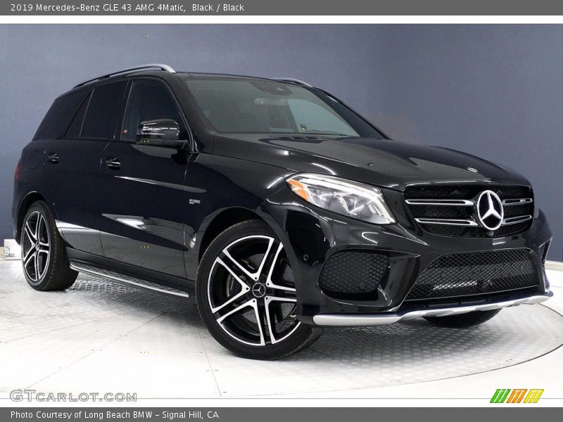 Front 3/4 View of 2019 GLE 43 AMG 4Matic
