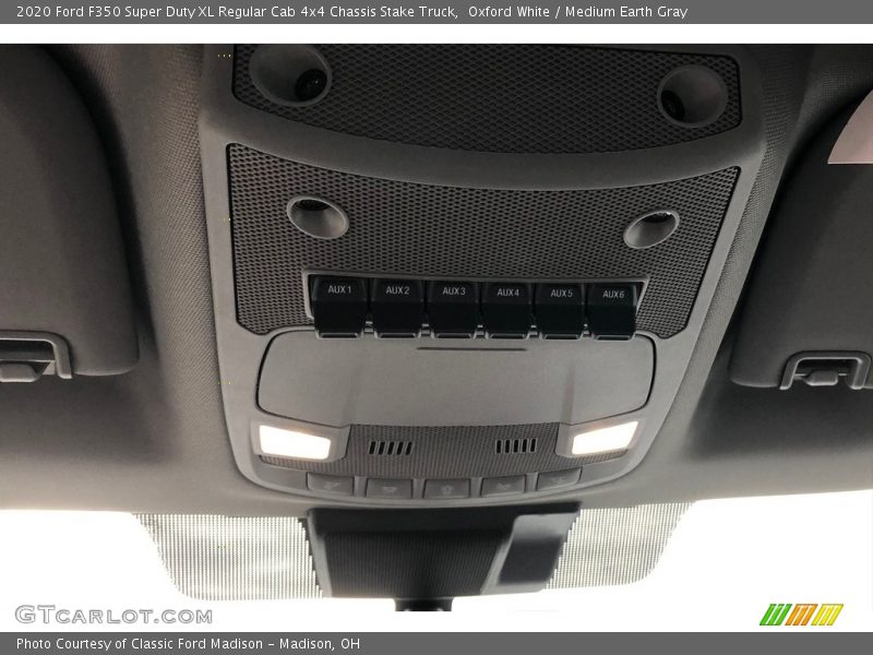 Oxford White / Medium Earth Gray 2020 Ford F350 Super Duty XL Regular Cab 4x4 Chassis Stake Truck