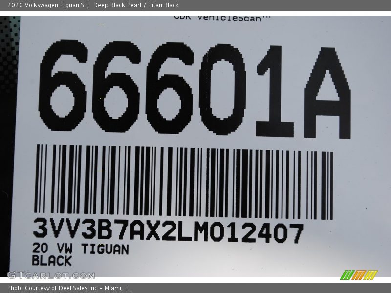 Deep Black Pearl / Titan Black 2020 Volkswagen Tiguan SE