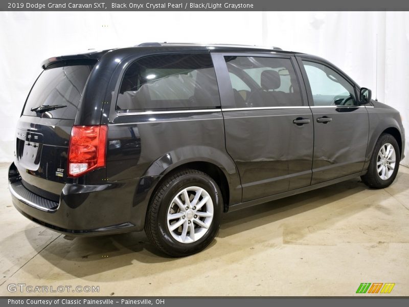 Black Onyx Crystal Pearl / Black/Light Graystone 2019 Dodge Grand Caravan SXT