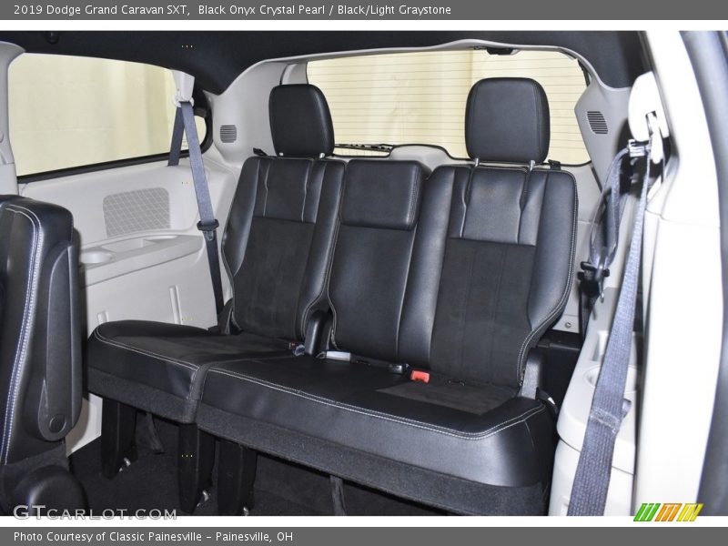Black Onyx Crystal Pearl / Black/Light Graystone 2019 Dodge Grand Caravan SXT