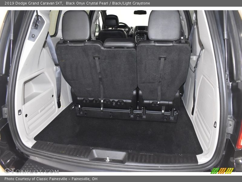 Black Onyx Crystal Pearl / Black/Light Graystone 2019 Dodge Grand Caravan SXT