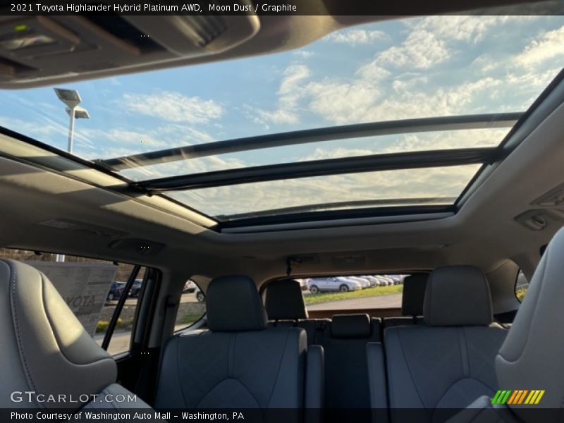 Moon Dust / Graphite 2021 Toyota Highlander Hybrid Platinum AWD