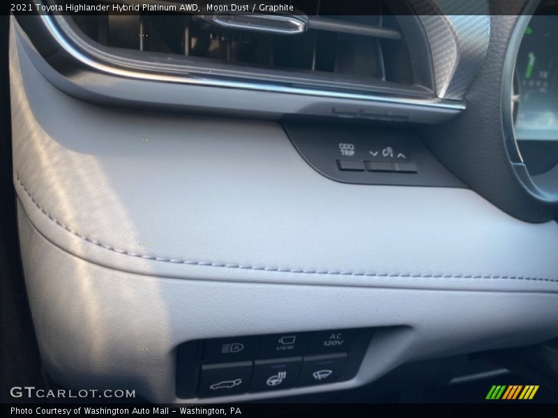 Moon Dust / Graphite 2021 Toyota Highlander Hybrid Platinum AWD
