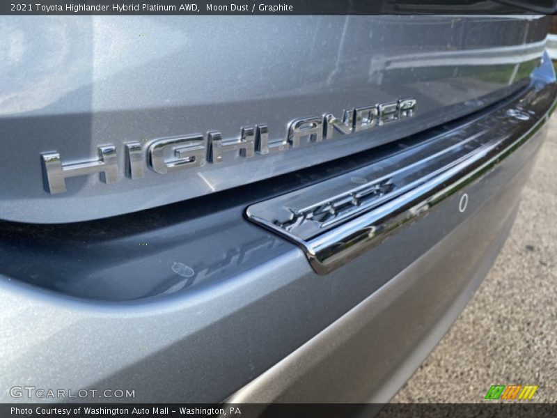 Moon Dust / Graphite 2021 Toyota Highlander Hybrid Platinum AWD