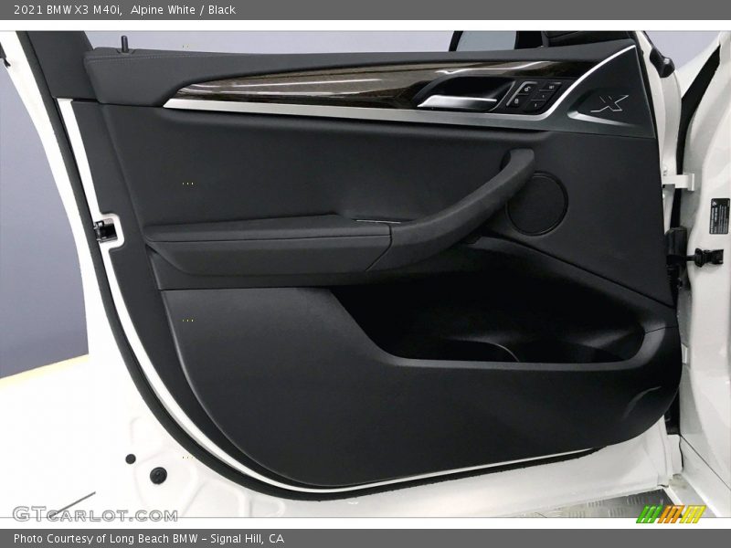 Alpine White / Black 2021 BMW X3 M40i