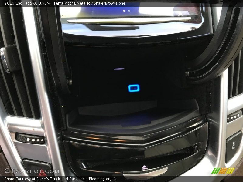 Terra Mocha Metallic / Shale/Brownstone 2016 Cadillac SRX Luxury