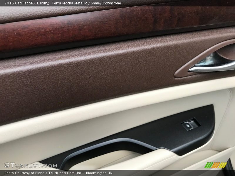 Terra Mocha Metallic / Shale/Brownstone 2016 Cadillac SRX Luxury