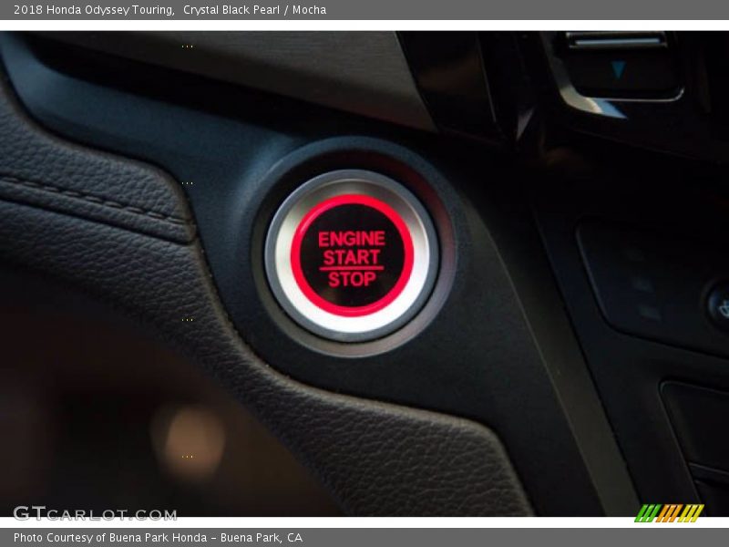 Crystal Black Pearl / Mocha 2018 Honda Odyssey Touring